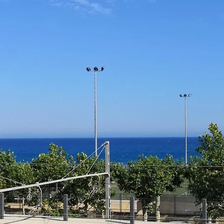 Luxury Apartment Accommodation, Next To Beach & Train Station Calella Exterior photo